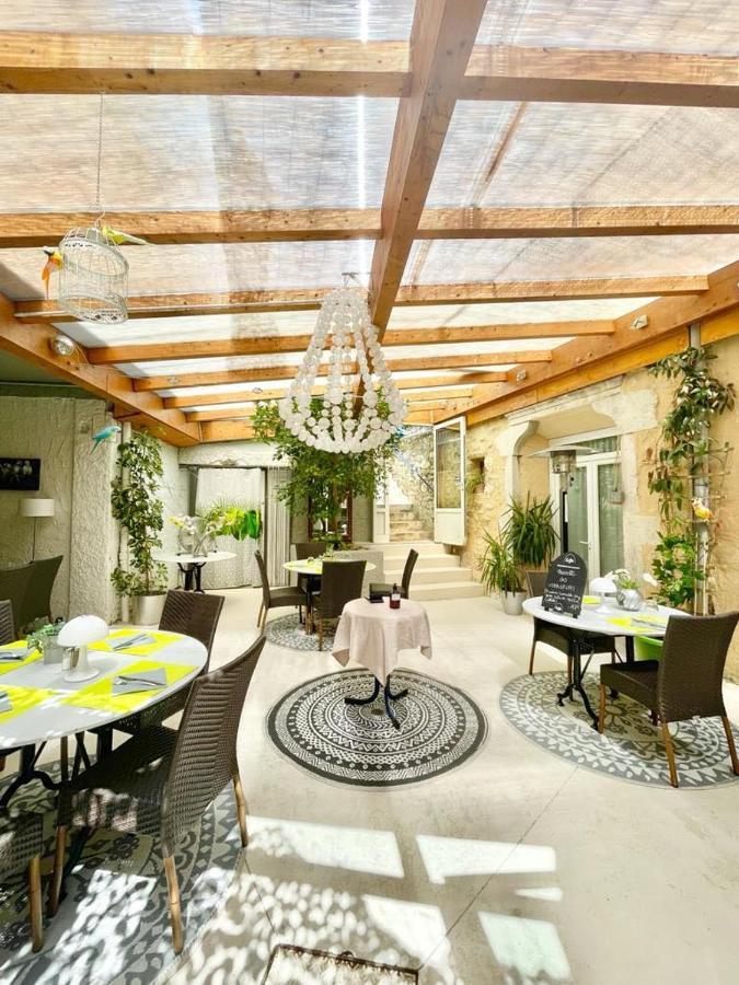Hotel Les Voyageurs Charols Zewnętrze zdjęcie