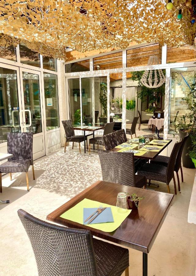 Hotel Les Voyageurs Charols Zewnętrze zdjęcie