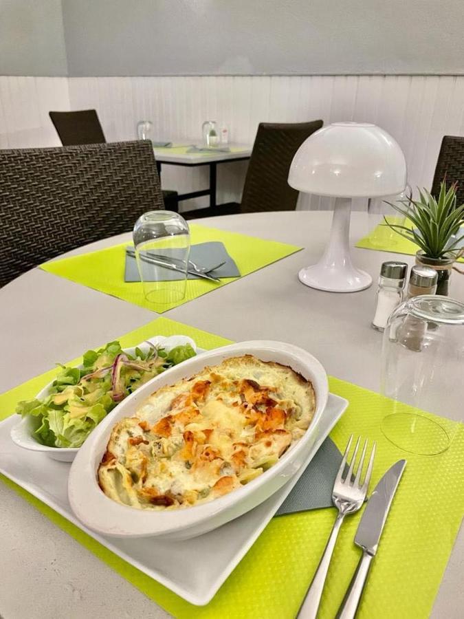Hotel Les Voyageurs Charols Zewnętrze zdjęcie