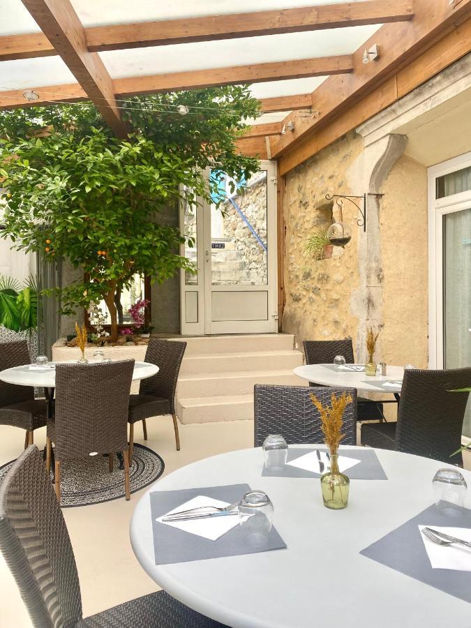 Hotel Les Voyageurs Charols Zewnętrze zdjęcie