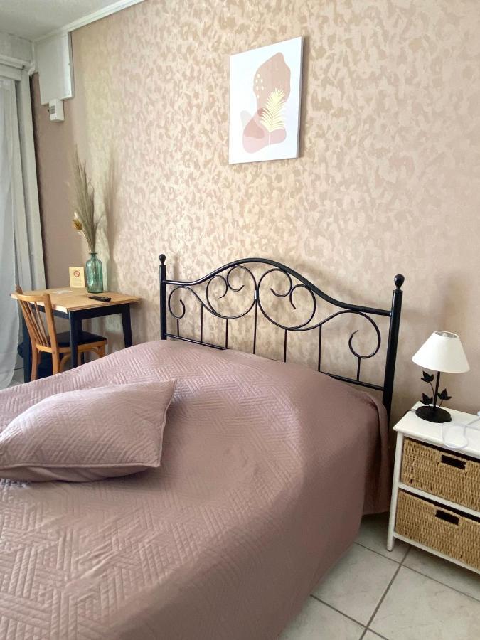Hotel Les Voyageurs Charols Zewnętrze zdjęcie