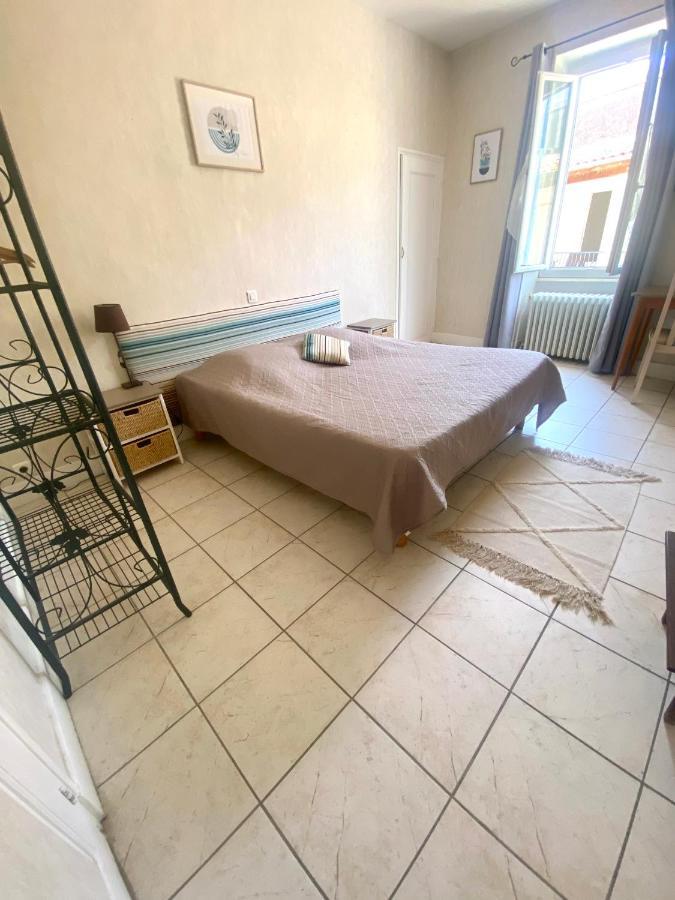 Hotel Les Voyageurs Charols Zewnętrze zdjęcie